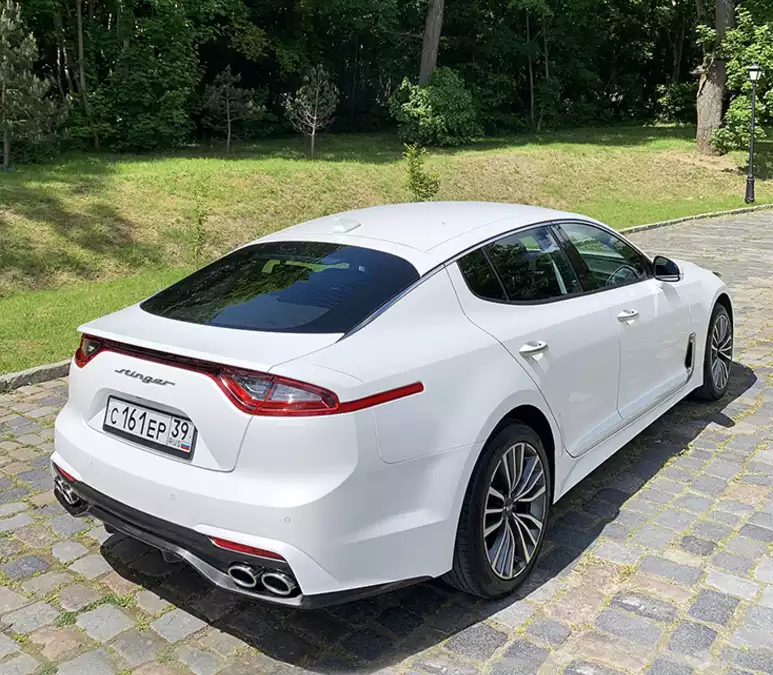 Аренда Kia Stinger в Калининграде от автопроката CarPlus