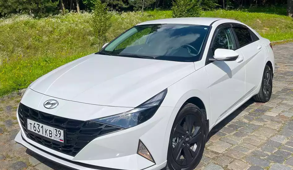 Аренда Hyundai Elantra в Калининграде от проката машин CarPlus