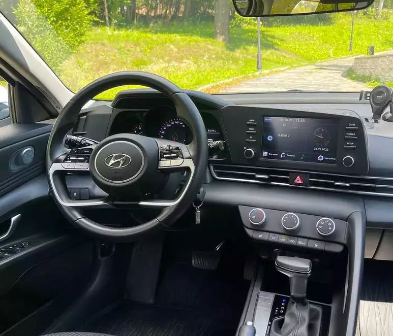 Аренда Hyundai Elantra в Калининграде от проката машин CarPlus