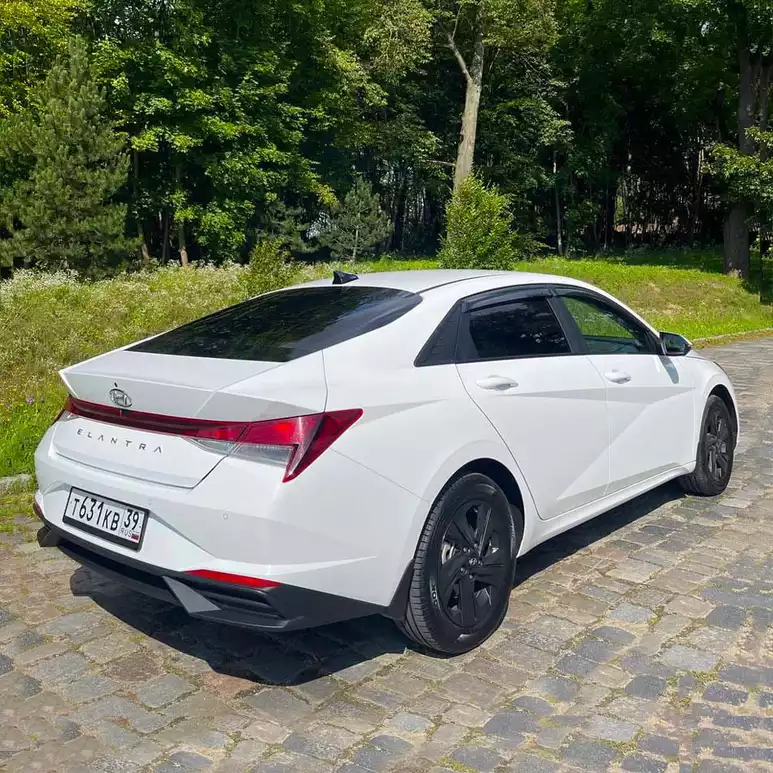 Аренда Hyundai Elantra в Калининграде от проката машин CarPlus