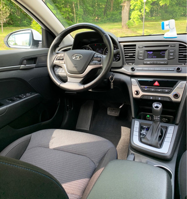 Аренда Аренда HYUNDAI ELANTRA 2