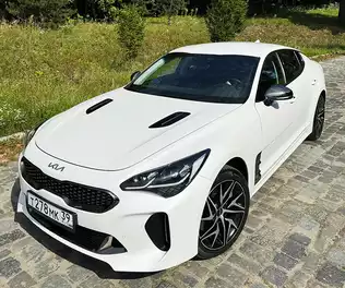 Аренда Kia Stinger 2023 в Калининграде от автопроката CarPlus