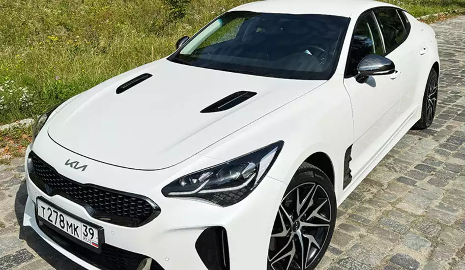 Аренда Kia Stinger 2023 в Калининграде от автопроката CarPlus