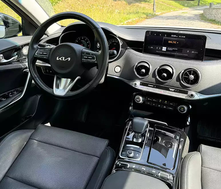 Аренда Kia Stinger 2023 в Калининграде от автопроката CarPlus