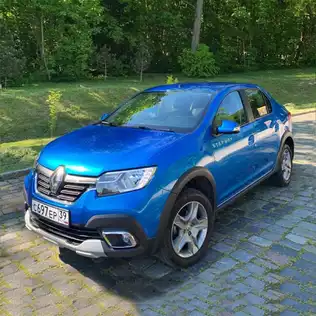 Внешний вид спереди Логан Степвэй для аренды в CarPlus