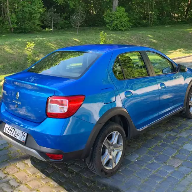 Аренда Renault Logan Stepway в Калининграде | CarPlus